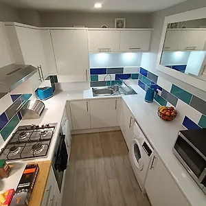  Apartment Stunning Spacious